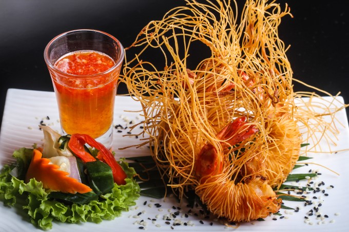 goong-sa-long-stir-fried-prawns-with-vermicelli